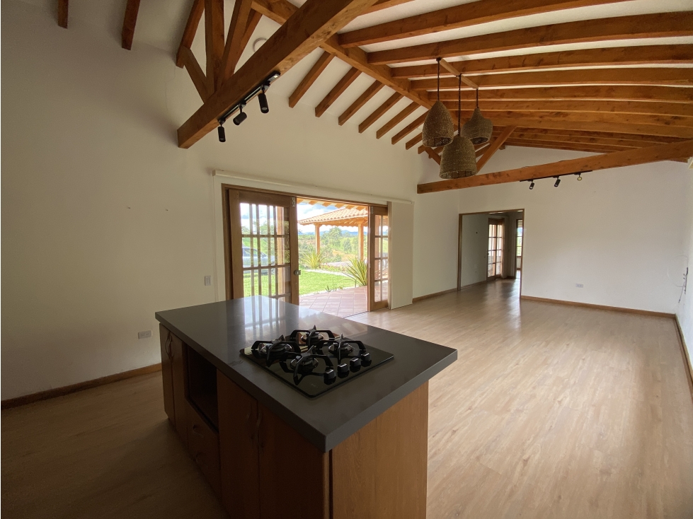 F0294. Finca con excelente ubicación y espacios en El Carmen — foto 6
