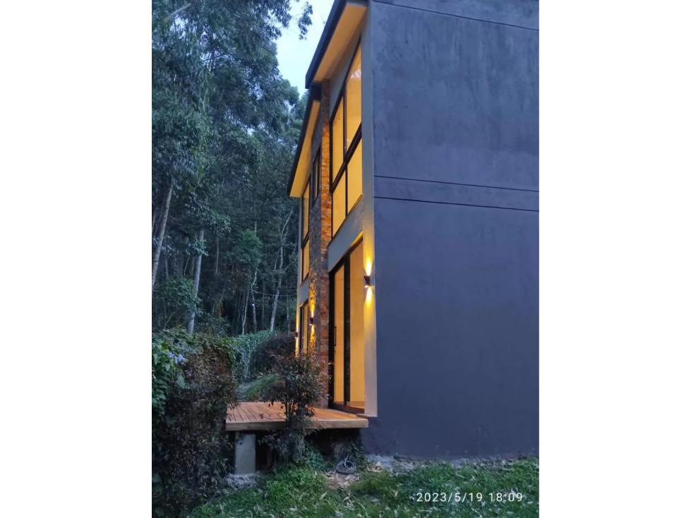 C0276 VENDO Casa con ubicación tranquila acabados de lujo en Rionegro — foto 4