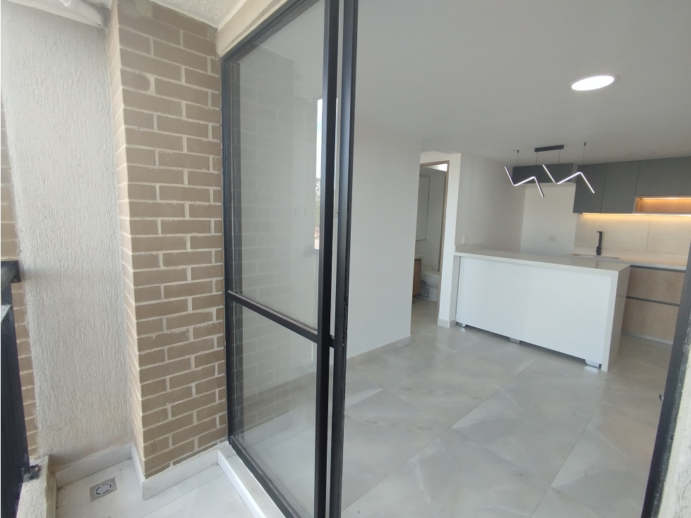 T0674 Alquilo! Apartamento para estrenar con acabados de lujo — foto 4