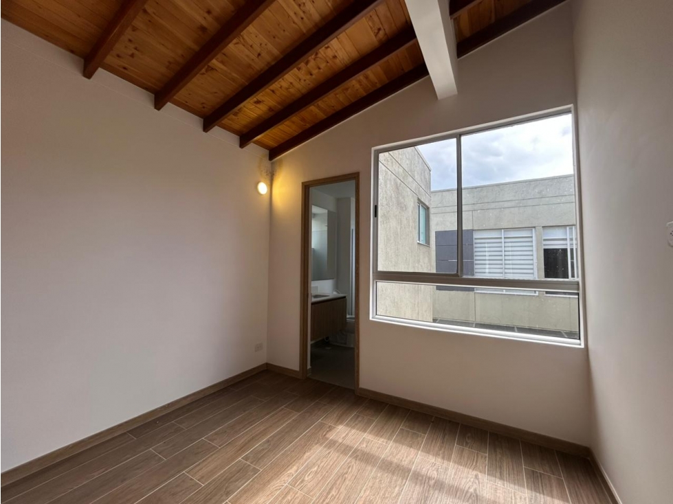 T0848. Casa unifamiliar con piscina en unidad cerrada en La ceja — foto 5