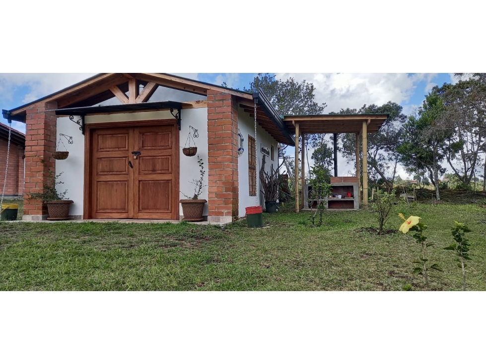 F0305.VENDO! FINCA CON HERMOSOS ESPACIOS EN SAN VICENTE