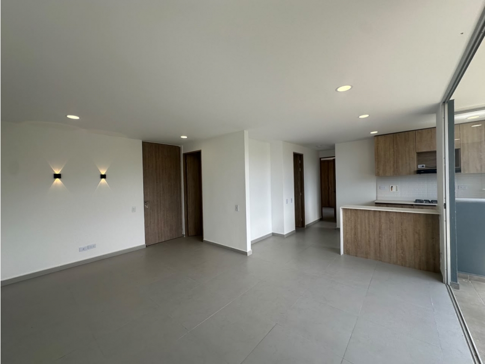 A0513. Vendo! Apartamento con acabados de lujo en unidad cerrada — foto 2