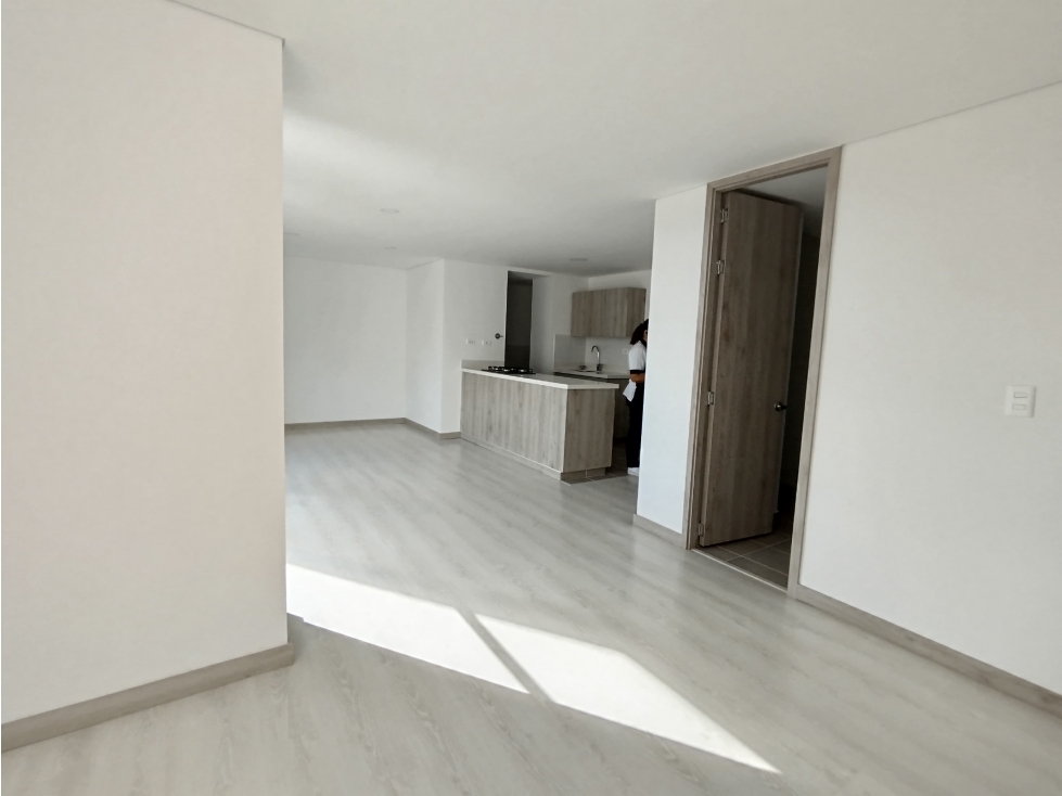 T0649 Alquilo! Apartamento para estrenar en exclusiva unidad cerrada — foto 6