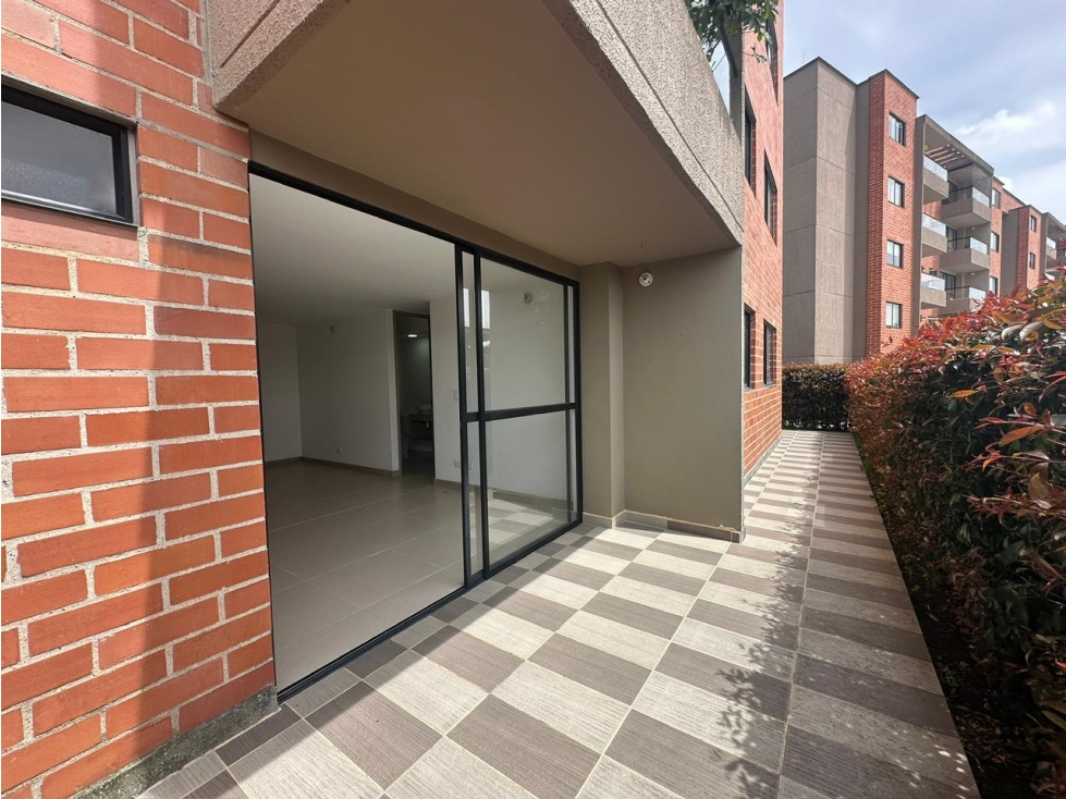 A0493. Apartamento primer nivel con terraza en unidad cerrada La Ceja — foto 5