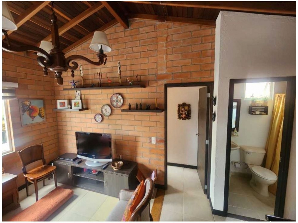C0300. VENDO! Casa esquinera en Urbanización campestre en La Ceja — foto 4