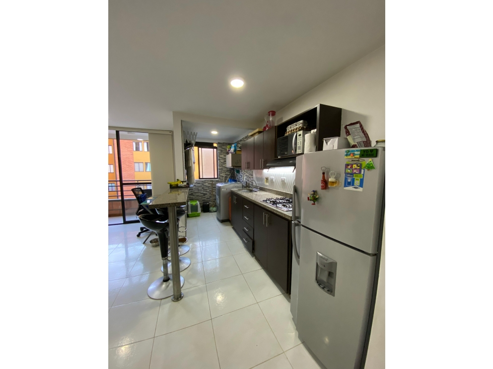 A0428. Vendo! Apartamento con hermosos acabados en excelente ubicación — foto 6
