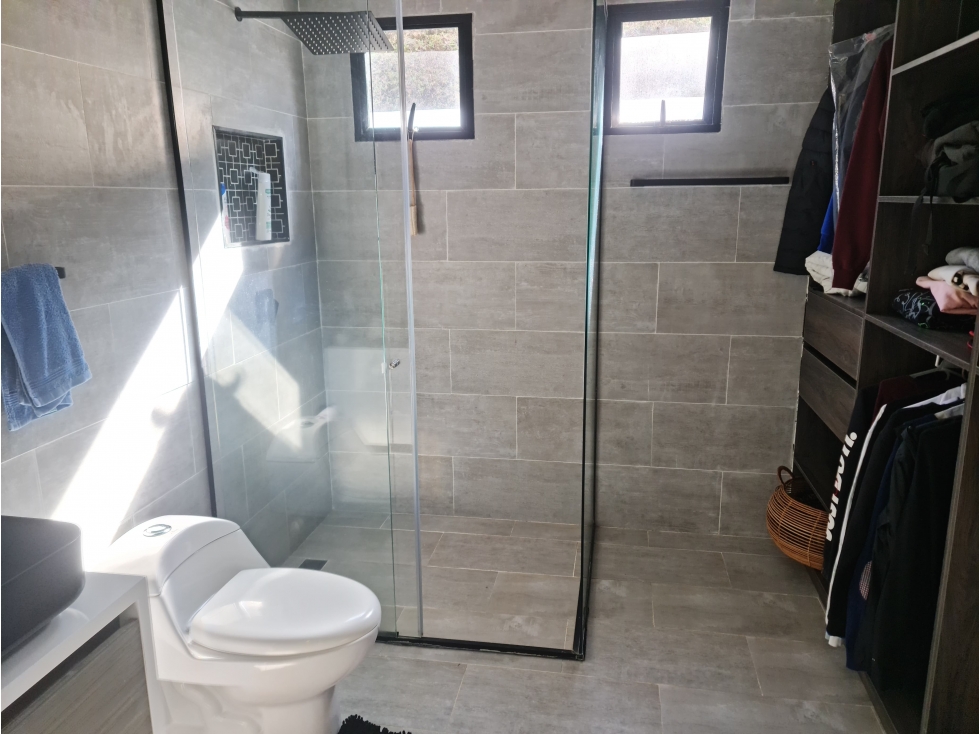 F0322 VENDO Casa finca de lujo en Parcelación 3 minutos del Aeropuerto — foto 5
