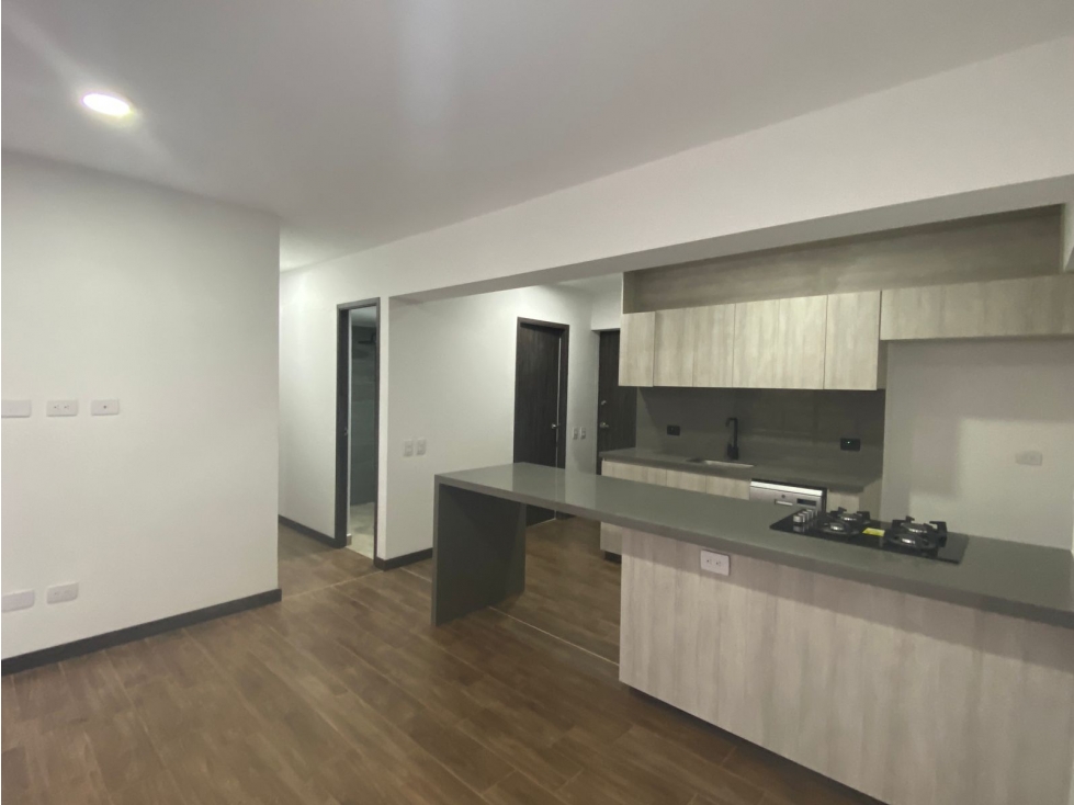 T0605. ¡ALQUILO! Apartamento en exclusiva unidad cerrada en El Retiro. — foto 4