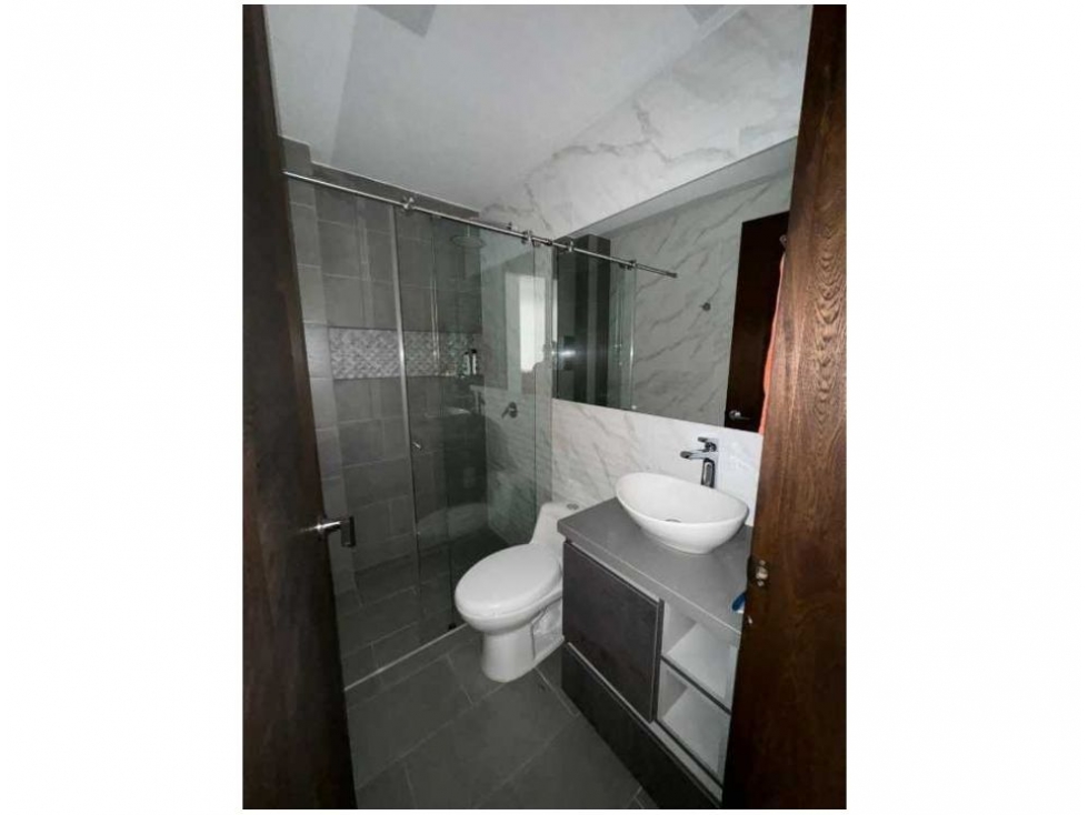 C0361. Vendo! Casa unifamiliar en exclusiva unidad cerrada — foto 4
