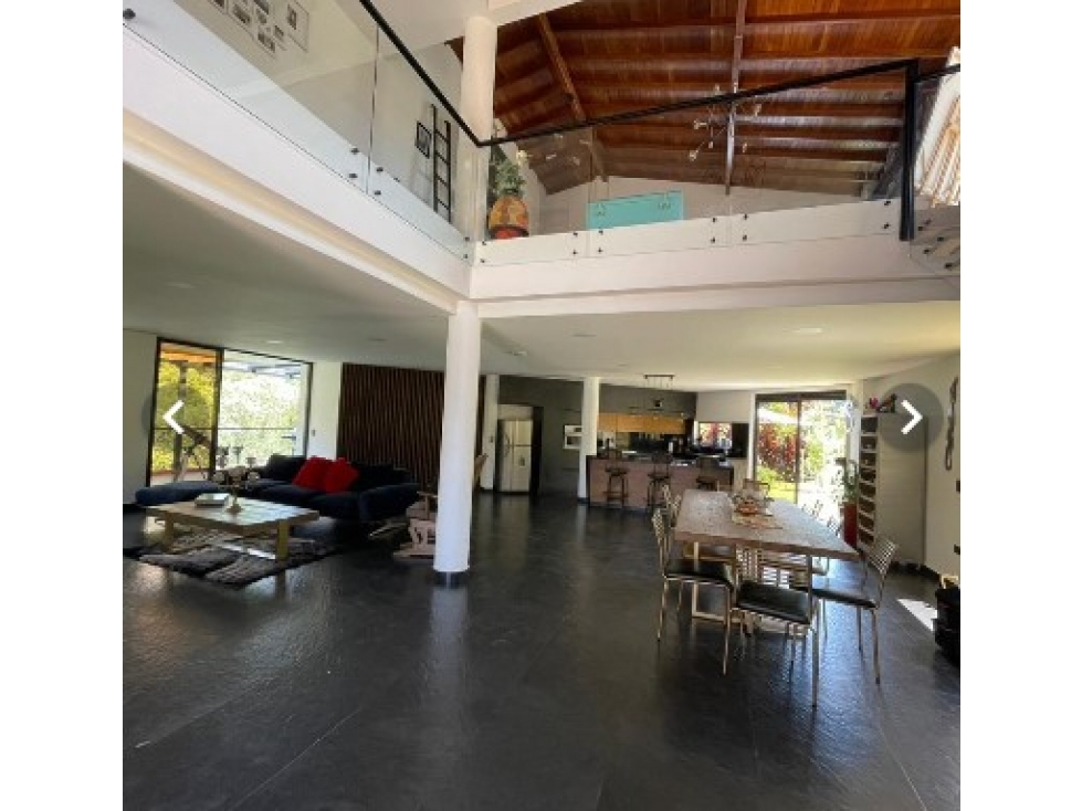 F0337. VENDO! Finca Luxury en exclusivo sector del Retiro — foto 4