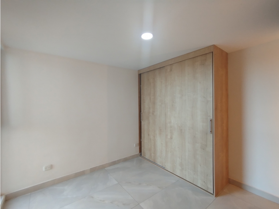 T0674 Alquilo! Apartamento para estrenar con acabados de lujo — foto 5