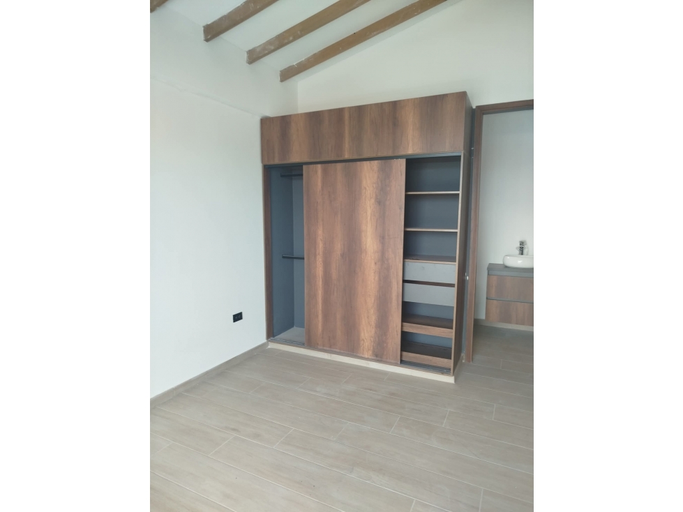 A0512. VENDO! Apartamento en buen sector con acabados modernos — foto 3