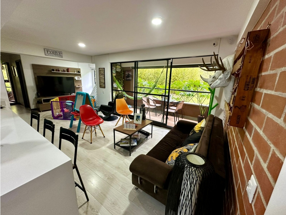 A0549. VENDO! Apartamento en exclusivo sector de el Retiro — foto 4