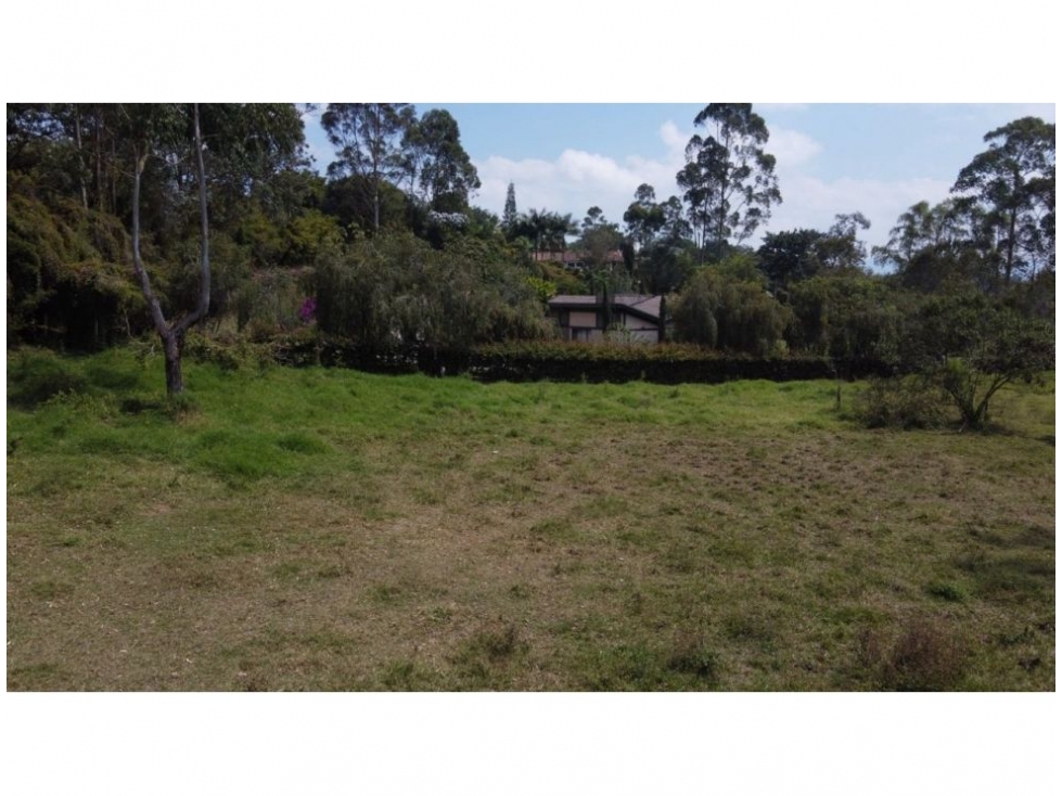 L0327. VENDO! Lote para inversion de alta valorización en Llano grande — foto 2