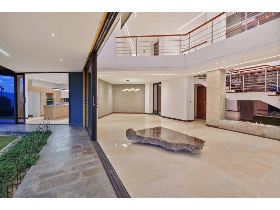 T0853. Finca de lujo con área de 2.000mt2 en parcelación, Medellin — foto 4