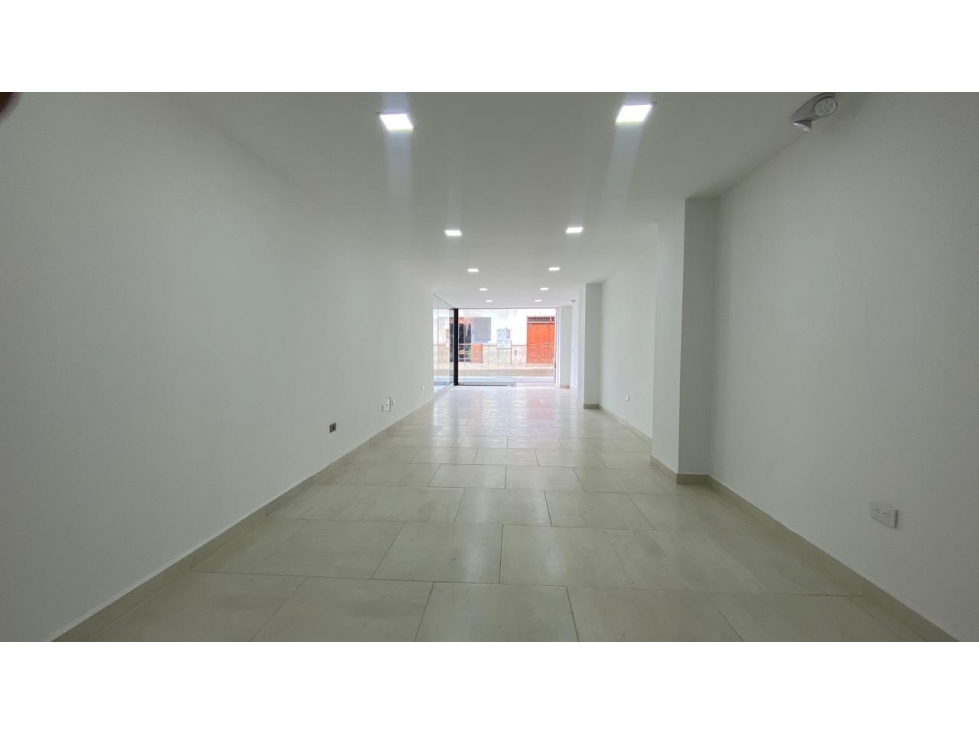 T0205. Local comercial con ares de 62mt2 en La Ceja - 3