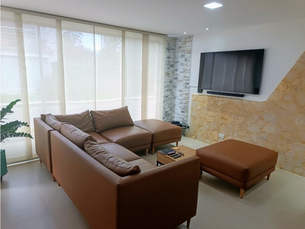 C0474. Casa unifamiliar de 184 m² en unidad cerrada, La Ceja — foto 3