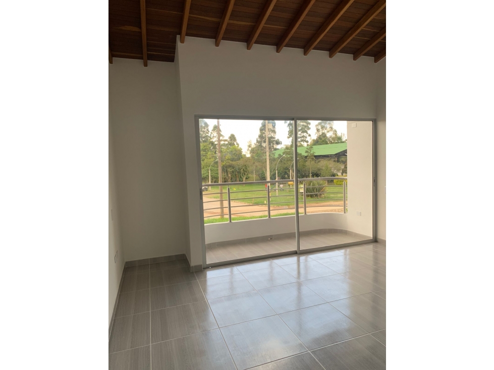 C0475. Casa unifamiliar en unidad abierta de La Ceja — foto 3
