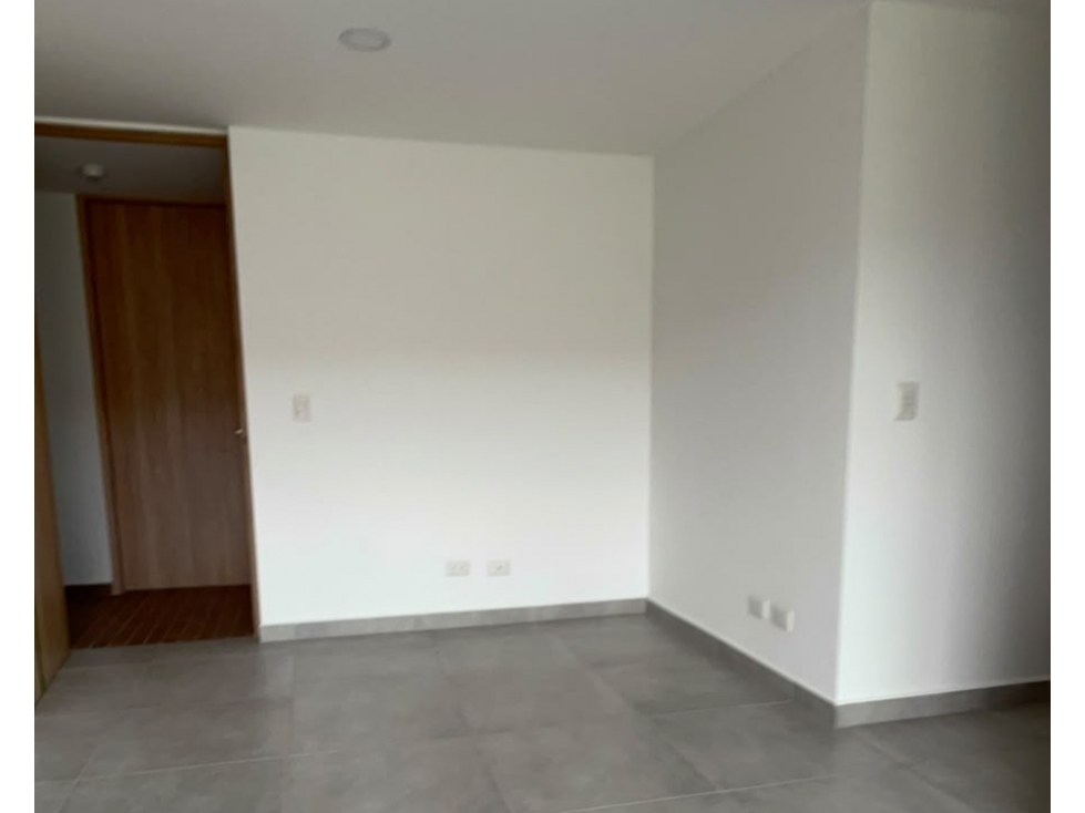 T0940. Apartamento con acabados modernos en unidad cerrada en La Ceja — foto 3