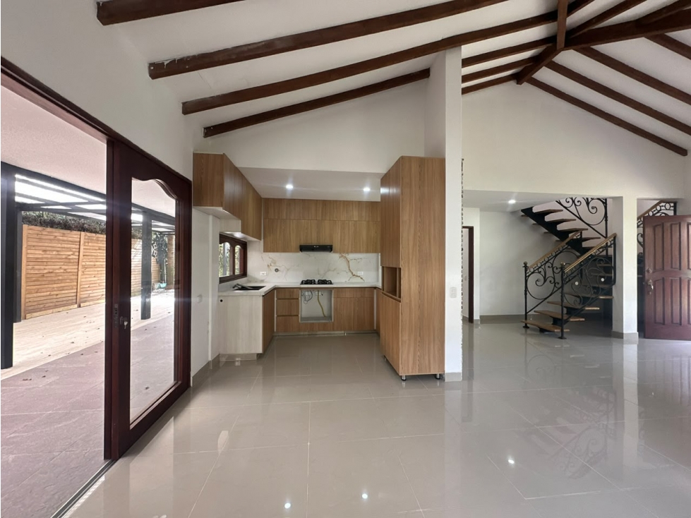 C0456.Casa campestre de de 408mt2 en condominio cerrado de La Ceja — foto 5