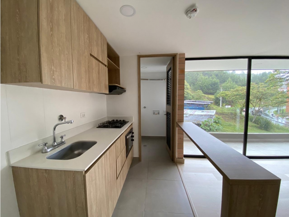 A0474.Vendo! Apartamento con 3 habitaciones y parqueadero en El Retiro — foto 2
