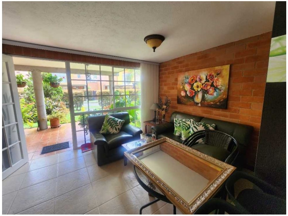 C0300. VENDO! Casa esquinera en Urbanización campestre en La Ceja — foto 5