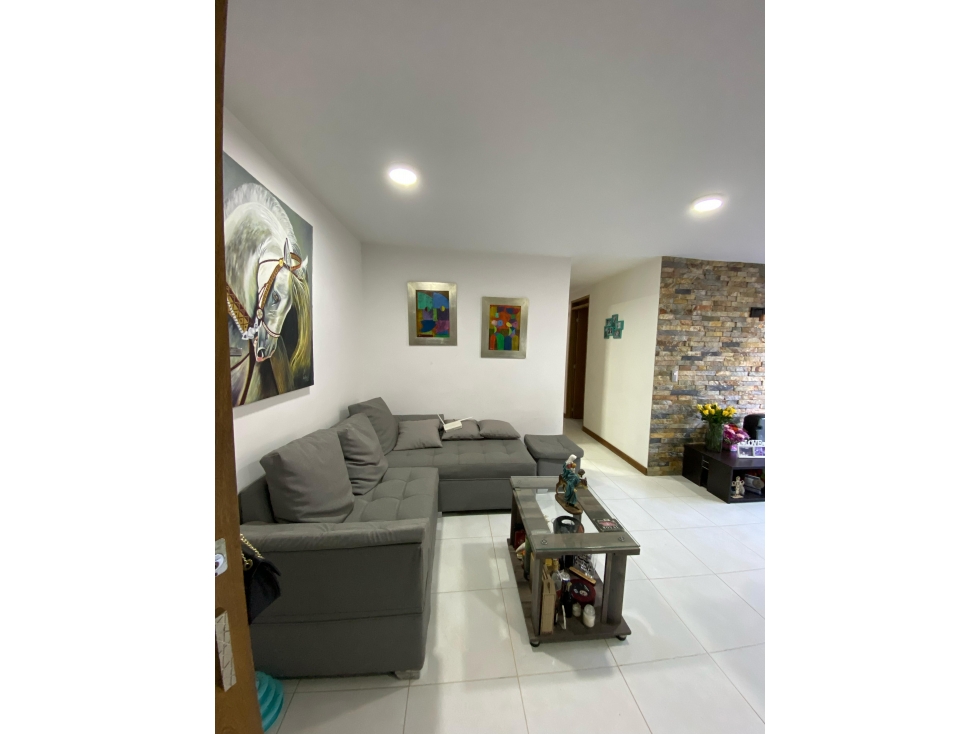 A0428. Vendo! Apartamento con hermosos acabados en excelente ubicación — foto 2