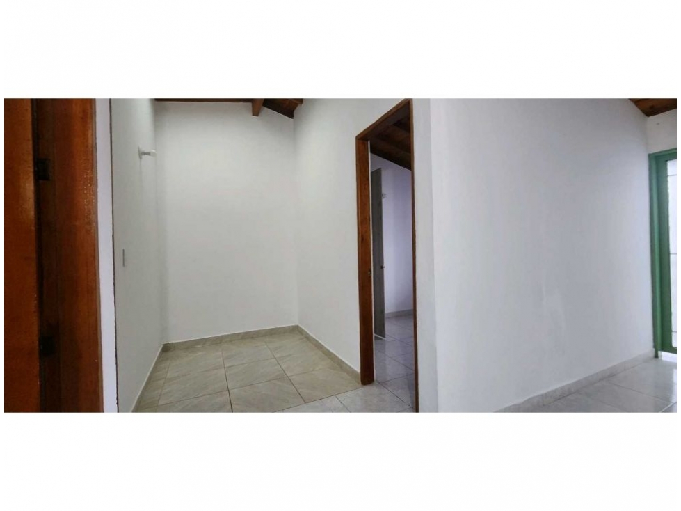 C0350 Vendo Casa unifamiliar con buenos espacios y excelente ubicación — foto 6