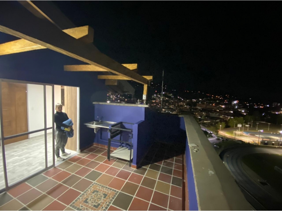 A0440 Vendo! Apartamento duplex con acabados de lujo en unidad — foto 6