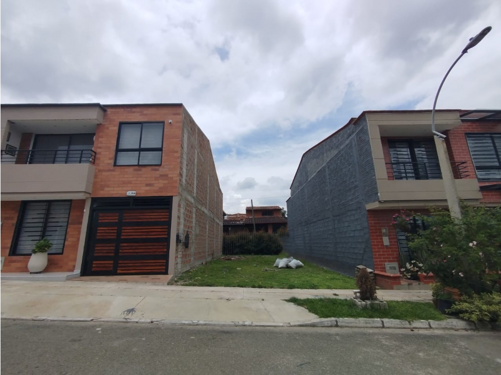 L0276. VENDO! Lote exclusivo en unidad abierta en La Ceja