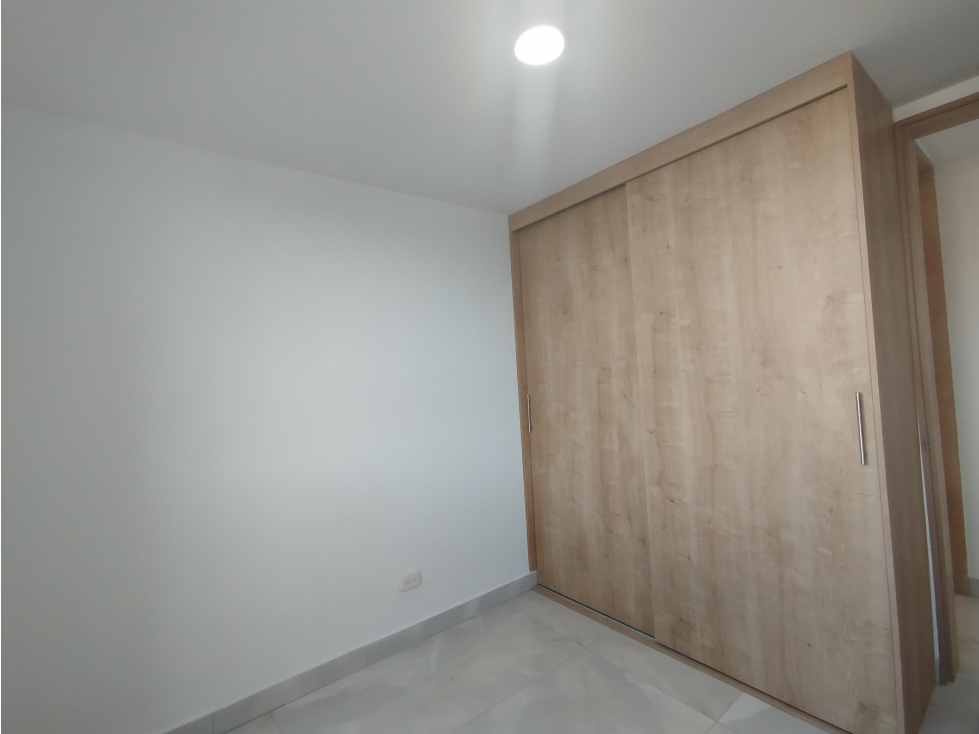 T0674 Alquilo! Apartamento para estrenar con acabados de lujo — foto 6