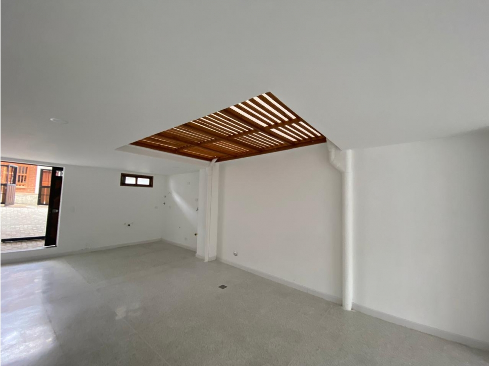 T0723. Alquilo! Local comercial para estrenar en El Retiro — foto 5