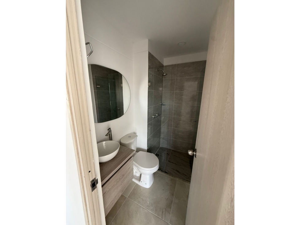 A0502. VENDO! Apartamento en buen sector con acabados modernos — foto 5