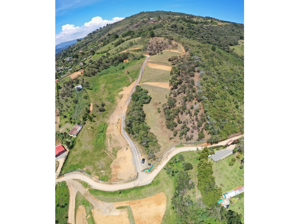 L0296. VENDO! Lote a 8 minutos del pueblo en zona de alta valorización — foto 4