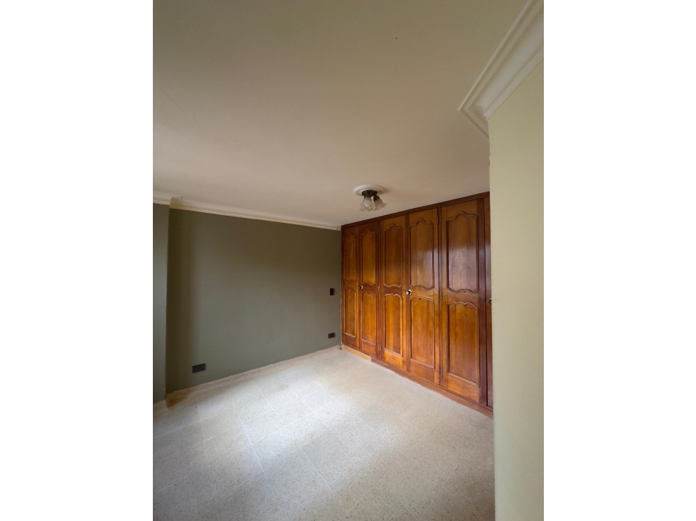A0526. VENDO! Apartamento con buenos acabados cerca al parque — foto 5