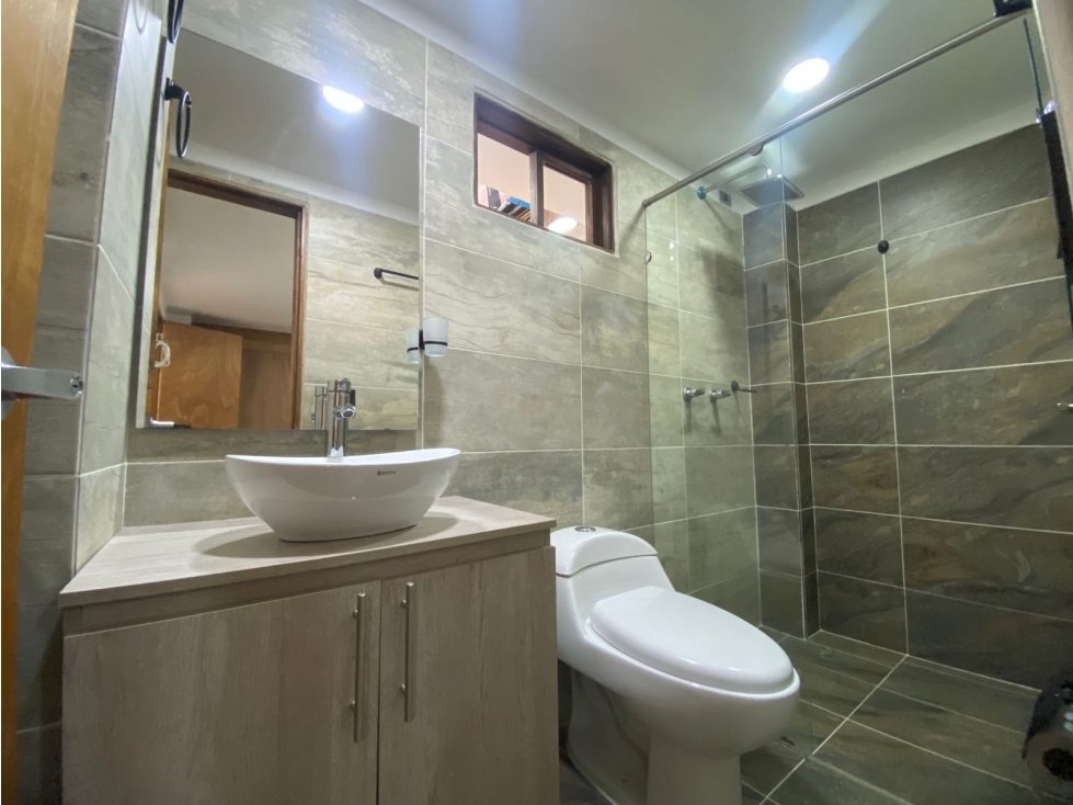 A0555.VENDO! Apartamento Buen sector Acabados modernos en la Ceja. — foto 3