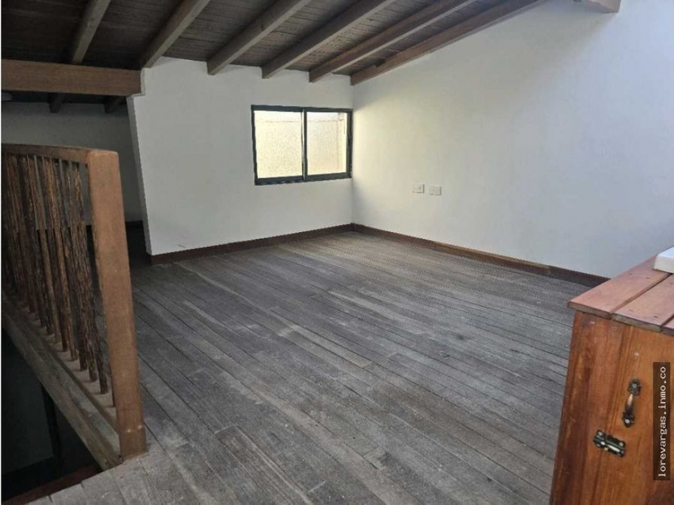 A0606.Aparta estudio dúplex con excelente ubicación en Guatapé — foto 2