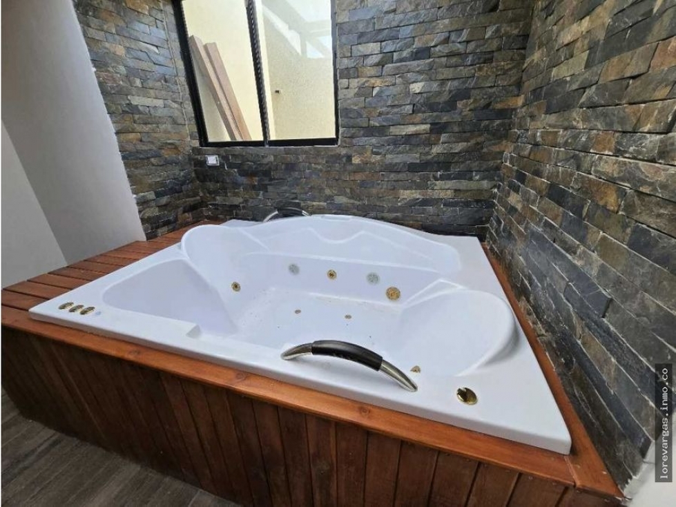 A0611. Apartaestudio dúplex con excelente ubicación en Guatapé — foto 5