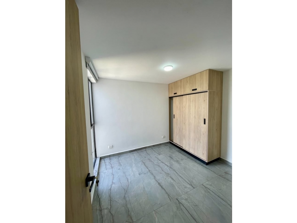 T0924. Apartamento con acabados modernos en unidad cerrada Rionegro — foto 4