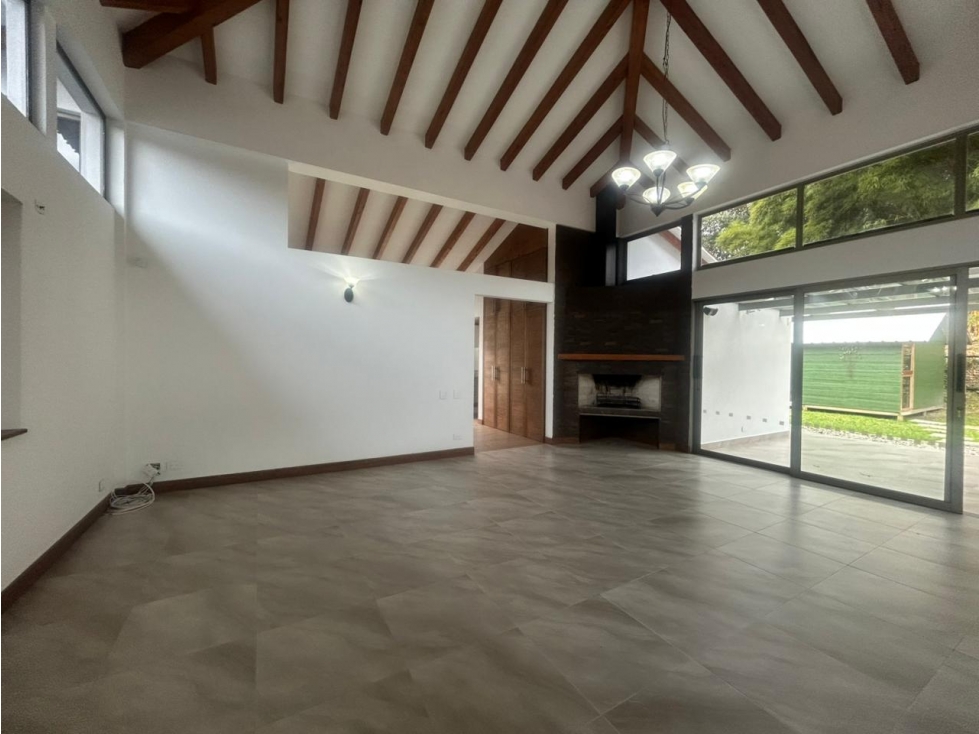 T0839. Casa de lujo en excelente urbanización cerrada del Retiro — foto 6