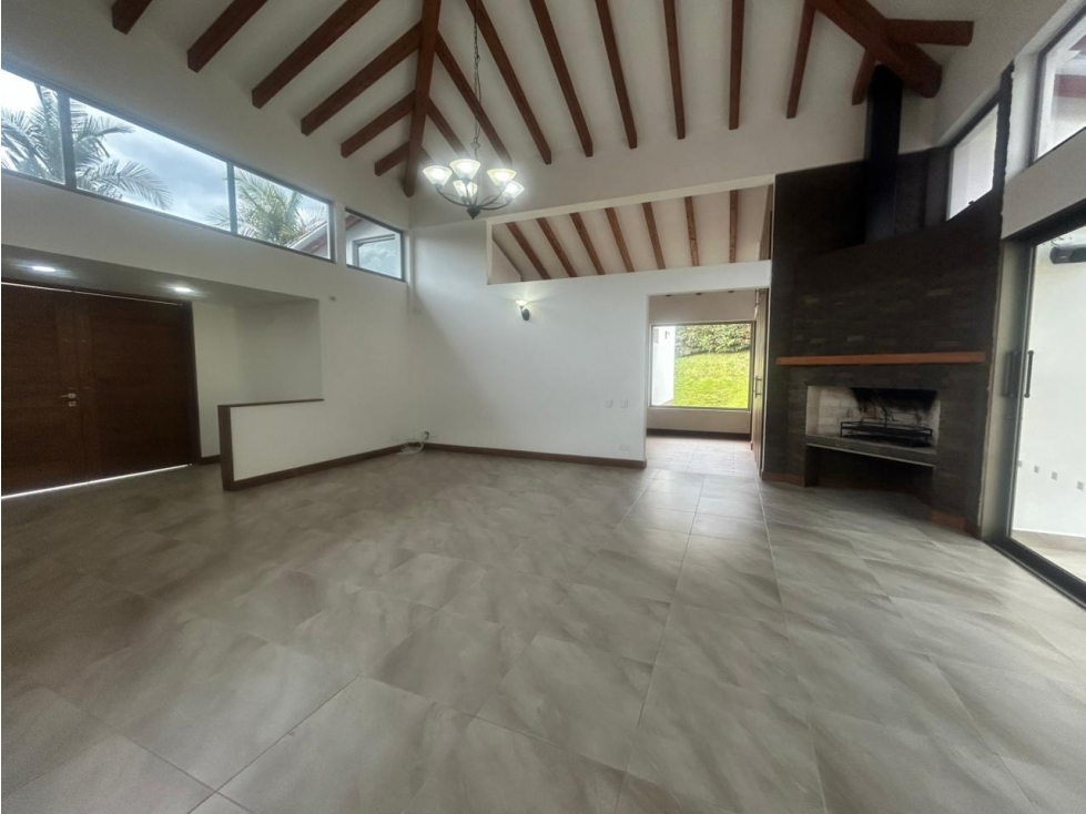 T0839. Casa de lujo en excelente urbanización cerrada del Retiro — foto 5