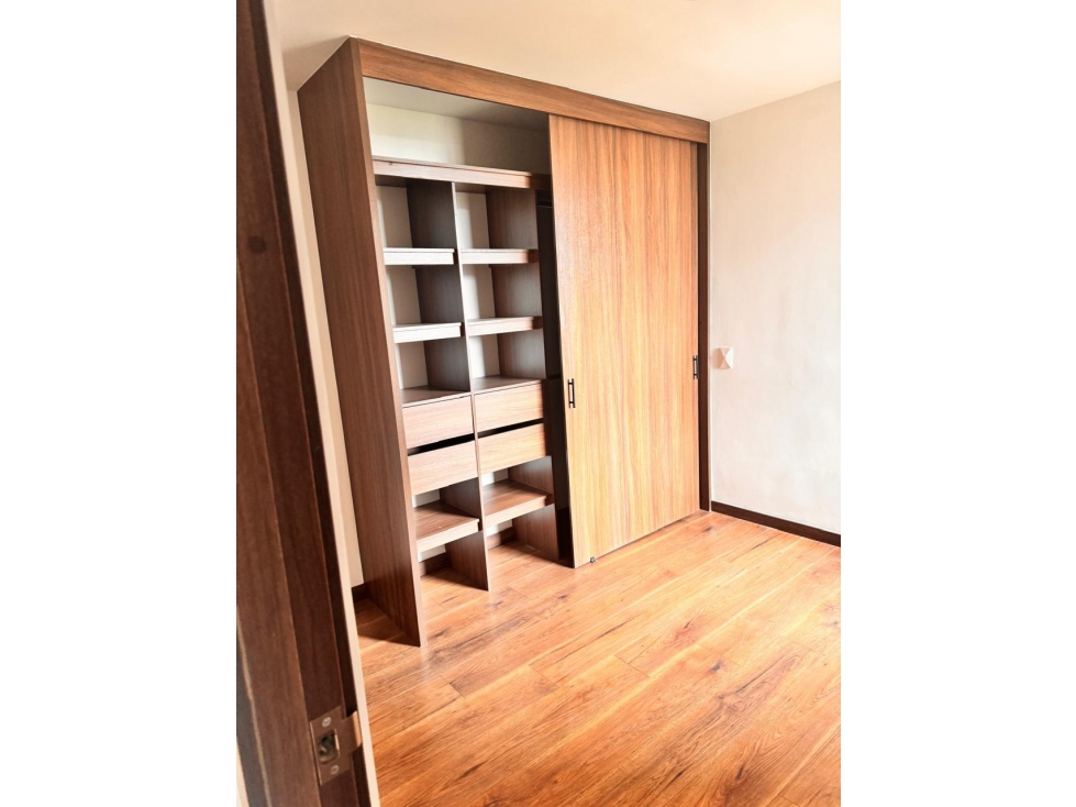 A0416. Vendo! Apartamento para estrenar en unidad cerrada en Rionegro — foto 4