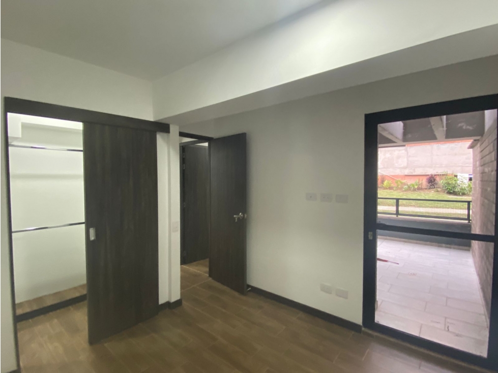 T0605. ¡ALQUILO! Apartamento en exclusiva unidad cerrada en El Retiro. — foto 6