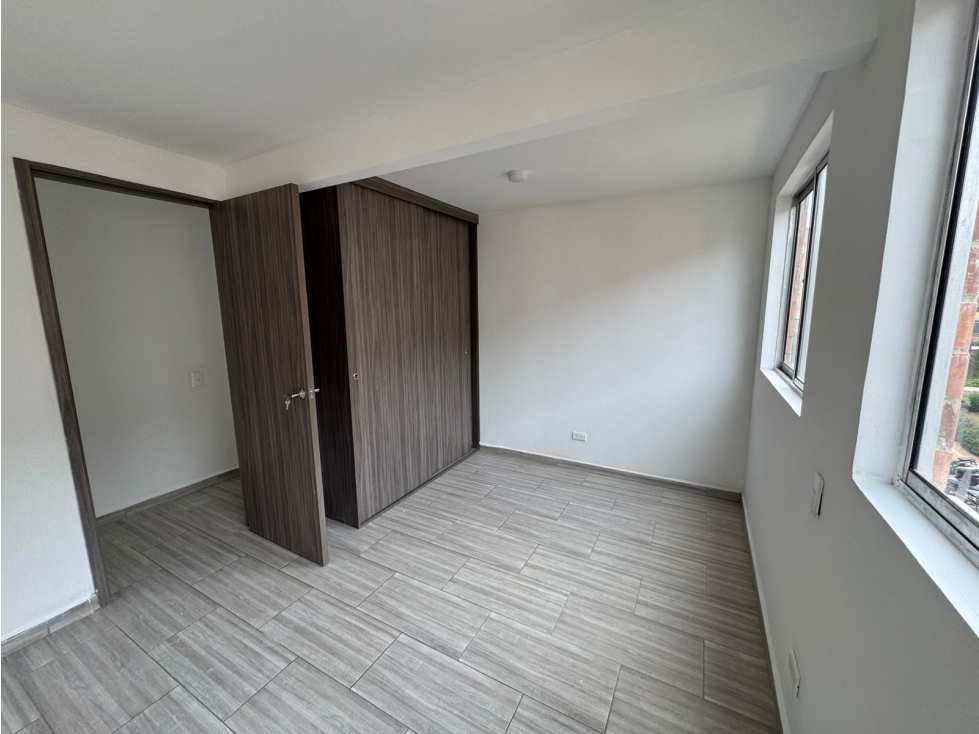 A0500. VENDO! Apartamento en excelente sector con acabados modernos — foto 6