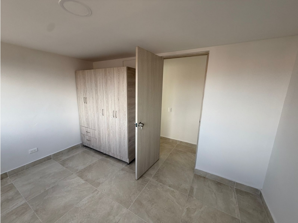 A0502. VENDO! Apartamento en buen sector con acabados modernos — foto 6