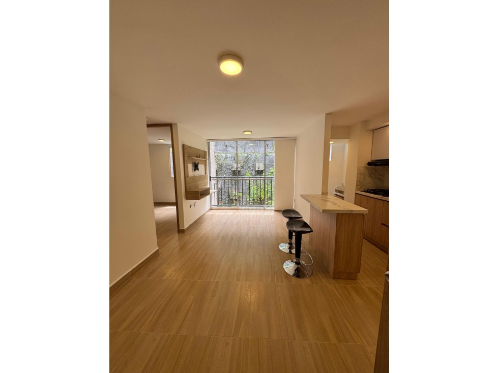 A0531. Vendo! Apartamento con acabados modernos en El Retiro — foto 3