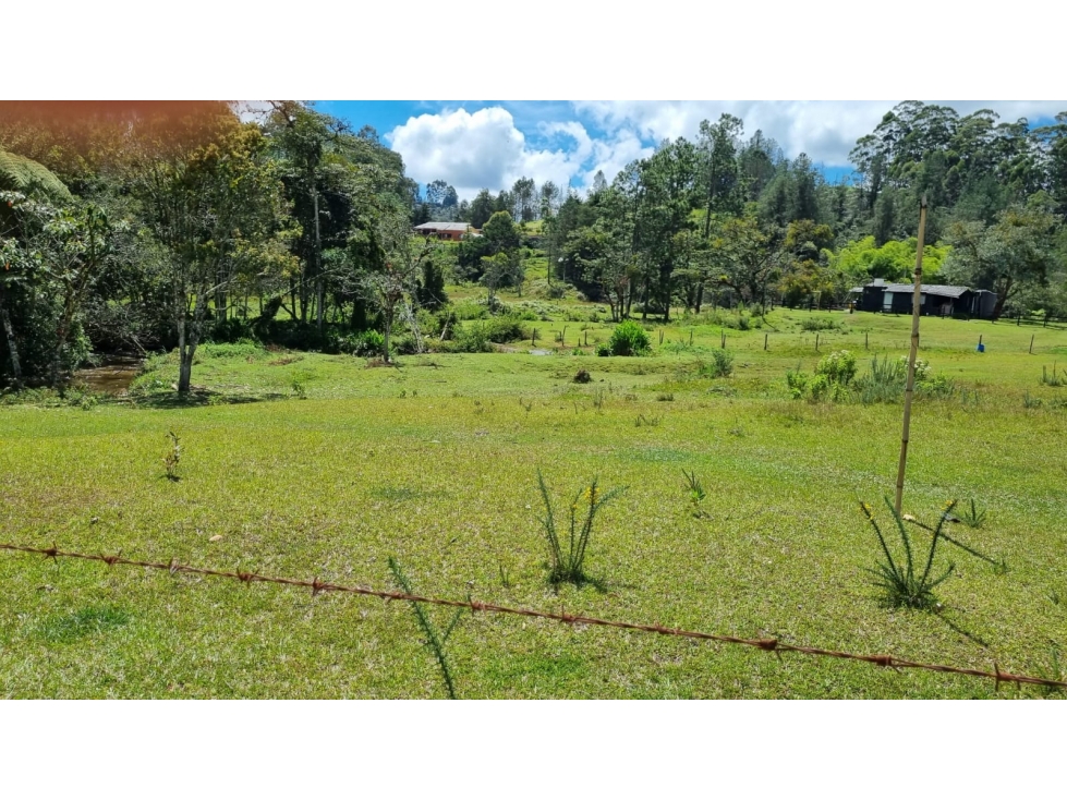 L0307.VENDO!Lote Garantiza Proyección y Valorización En El Retiro — foto 5