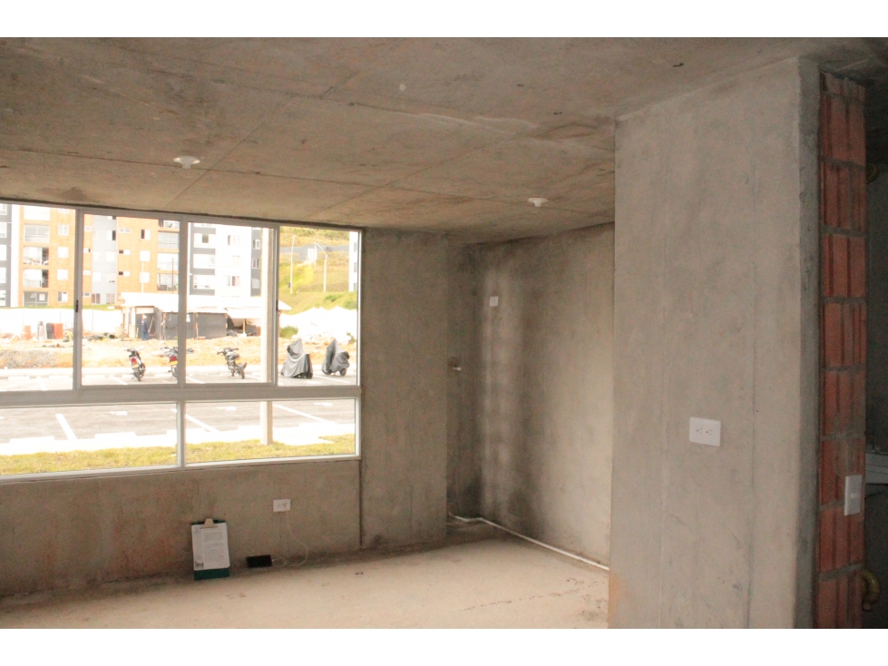 A0575. Apartamento primer nivel en obra negra con ascensor en La Ceja