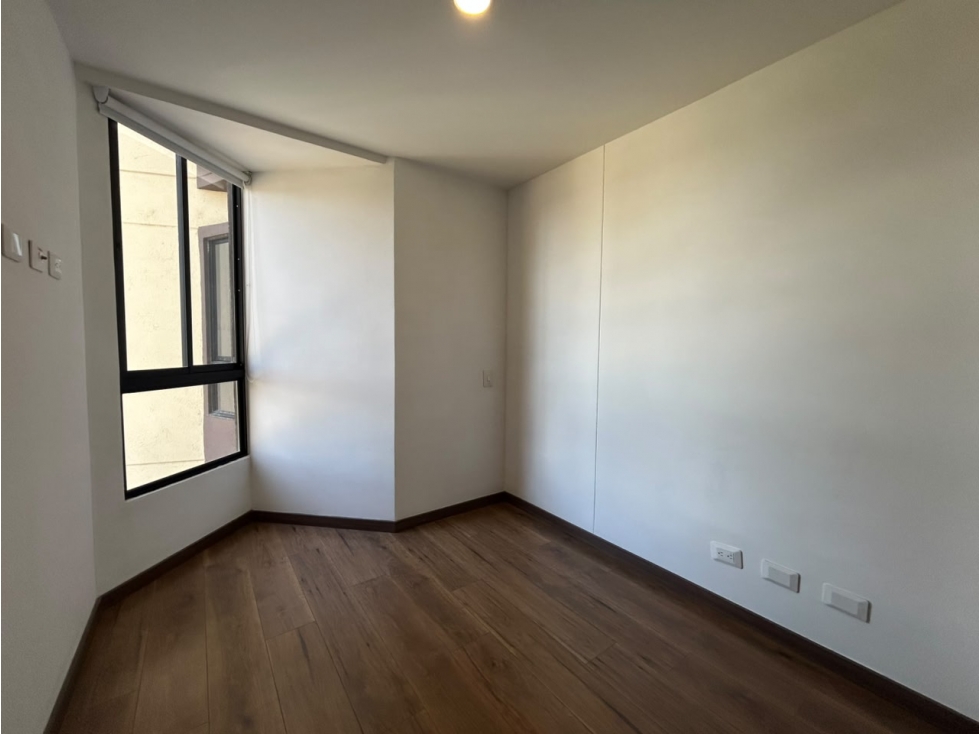 T0870.Apartamento quinto nivel en unidad cerrada en San Antonio — foto 5