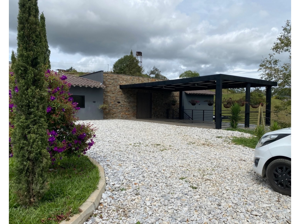 T0900. Finca con área de 1.900mt2 y amplios espacios en Rionegro — foto 5